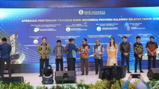 Unhas Raih Penghargaan Pengelola BI Corner Terinovatif di Sulsel